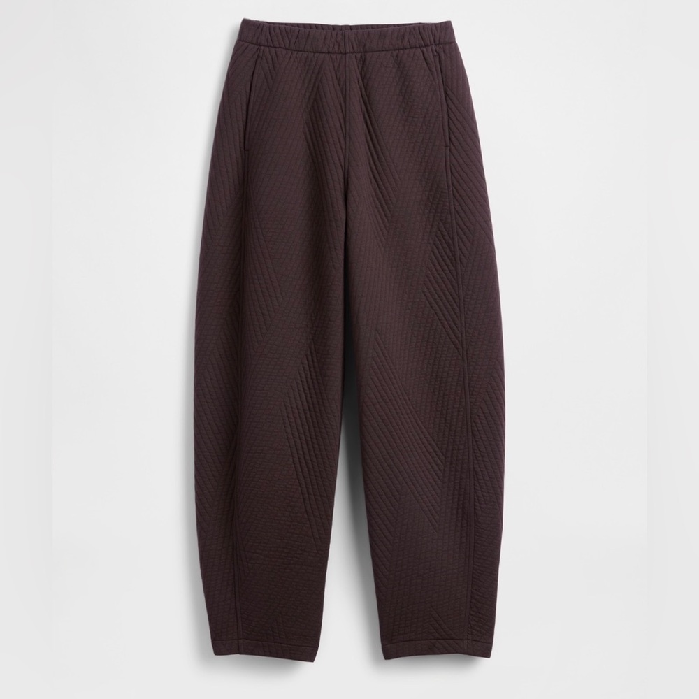Textured Quilted Tapered Pants in Deep Plum
